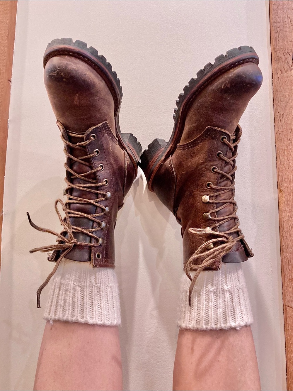 Frye Women's Logger Boots 8 - Picture 3 of 14